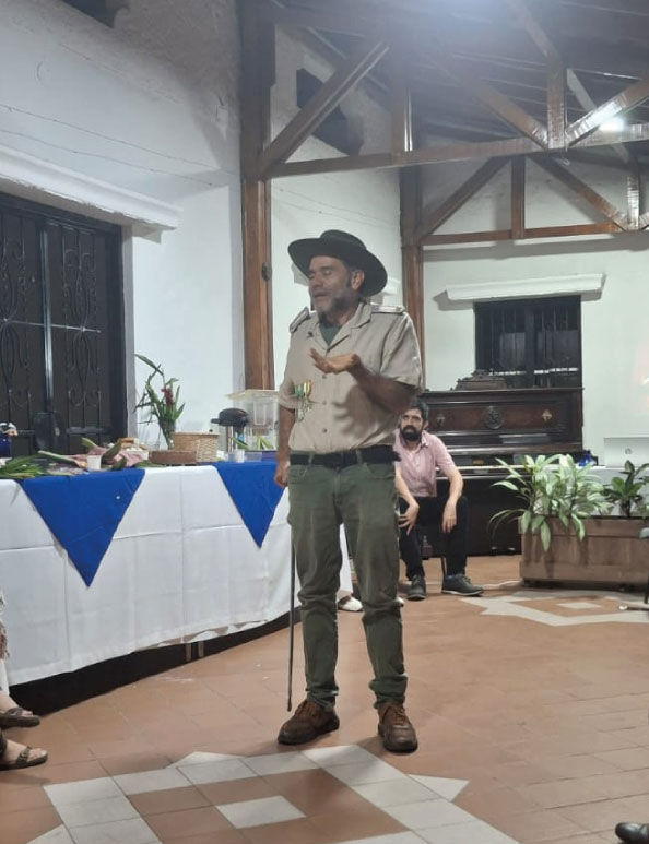 De la soledad al reencuentro literario